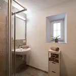 Semesterbostad Gartenhaus Zur Kroellin Mayrhofen