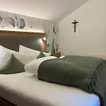 Gartenhaus Zur Kroellin Semesterbostad Mayrhofen