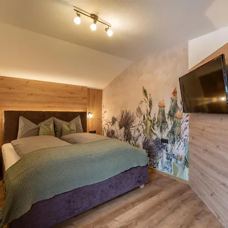 Dom wakacyjny Gartenhaus Zur Kroellin *